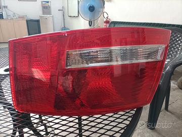 Audi A6 - fanale posteriore 