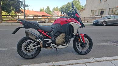 Multistrada V4 Rally Travel & Radar