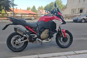 Multistrada V4 Rally Travel & Radar