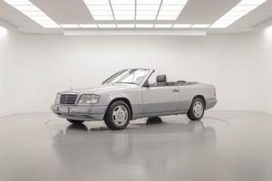 MERCEDES-BENZ E 200 CAT CABRIOLET