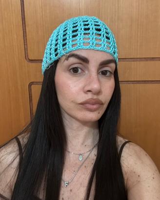 Cappello a rete in cotone, uncinetto, turchese.