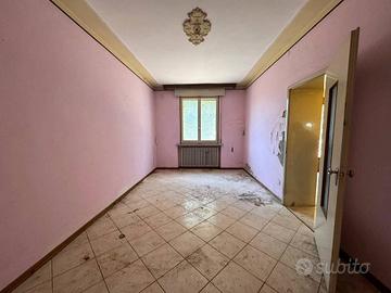Appartamento di 204 m² con più di 5 locali e box a