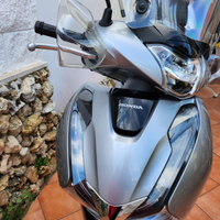 Honda sh 150 abs bauletto e parabrezza