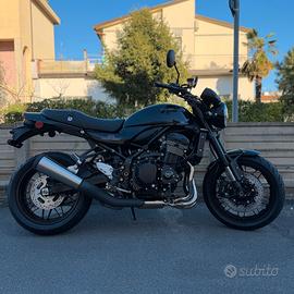 Kawasaki Z 900 RS Black Ball Edition