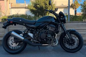 Kawasaki Z 900 RS Black Ball Edition