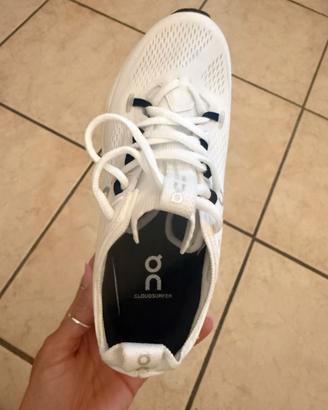 Scarpe modello ON cloudsurfer