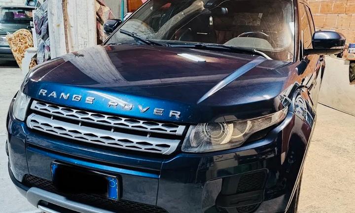 Range rover evoque blu