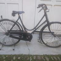 Bicicletta donna anni '20