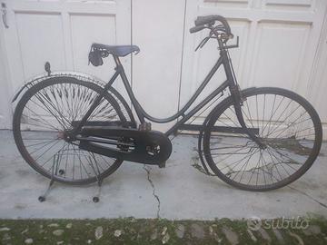 Bicicletta donna anni '20