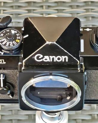 Canon F1 con pentaprisma o Booster