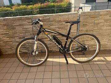 Mountain bike Scott Scale