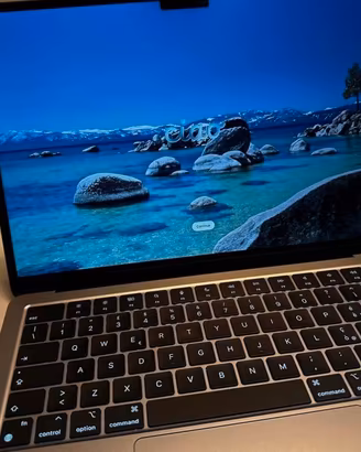 Macbook m2 2022