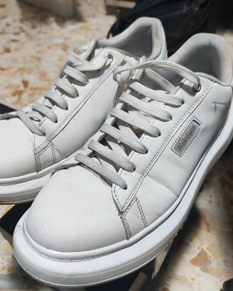 "Sneakers in pelle Refrigue" 