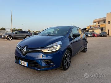 RENAULT CLIO 0.9 TCe 90 CV DUEL FUL LED PELLE MY18