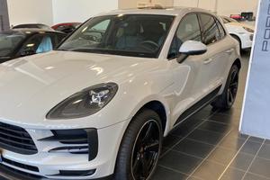 Porsche Macan 2.0 Sport Chrono
