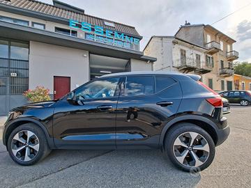Volvo XC40 B3 automatico Core AUTOCARRO N1 5 POSTI