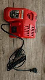 carica batterie milwaukee 