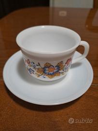 Set 6 tazzine vintage anni 70 in arcopal.