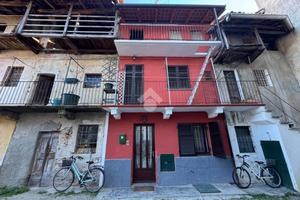 CASA SEMINDIPENDENTE A CAMERI