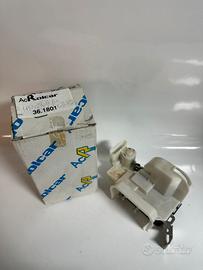 Serratura anteriore sinistra fiat punto 93>