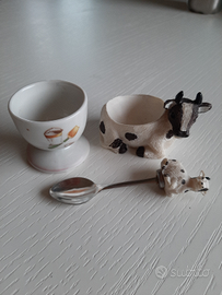 Due porta uovo per uovo alla coque o sodo