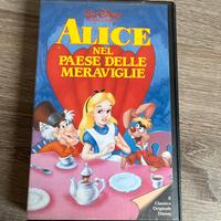 VHS Alice nel Paese delle Meraviglie (1984)