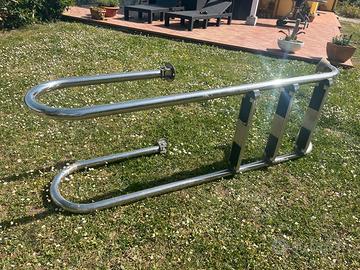 Scala in acciaio per piscina o barca
