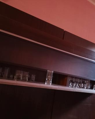 mobile bar con 2 sgabelli 