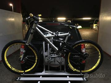 Bici da downhill discesa mtb dh