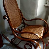 Sedia a dondolo antica