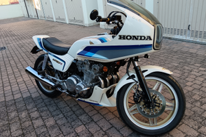 Honda cb 750 f 2