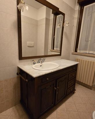 mobile bagno in arte povera con specchio