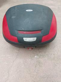  bauletto per 2 caschi. 