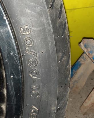 cerchi Aprilia Rs  copertoni mitas e Continental 