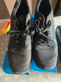 Scarpe Skechers numero 42