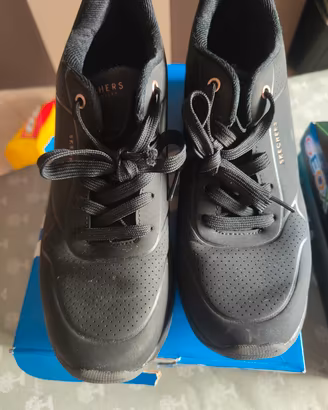 Scarpe Skechers numero 42