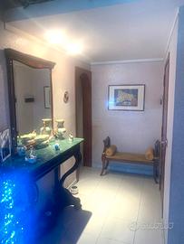 Via Asilo S.Agata luminoso 95 metri quadri