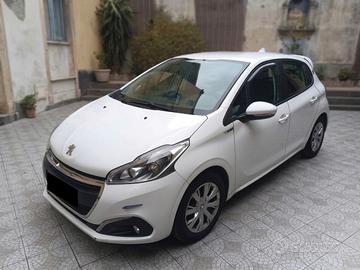 Peugeot 208 BlueHDI  Active