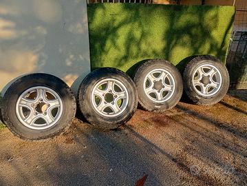 cerchi e gomme Samurai Vitara Jimny