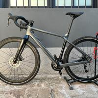 Bici gravel full carbon  nuova (taglia 56)