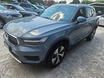 VOLVO XC40 automatico Business PLAGHIN