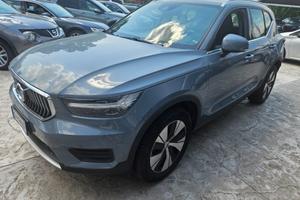 VOLVO XC40 automatico Business PLAGHIN