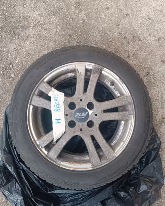 4 Gomme invernali 175 65 15 più cerchi 4x100