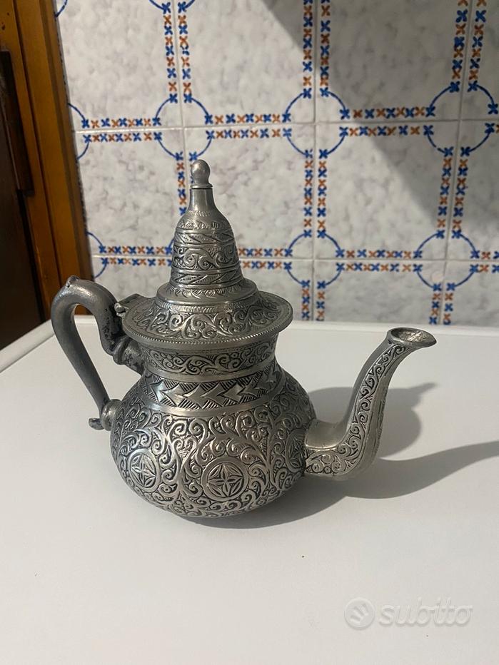 Teiera in metallo marocchina e vasetto dipinto - Arredamento e Casalinghi  In vendita a Imperia