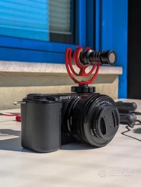 Sony ZV-E10 + Kit Vlogger Completo usata pochissim