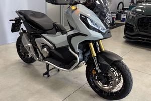 Honda X-adv 750 2024