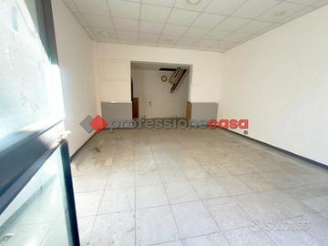 S. G. La Punta Centro - Bottega 32 Mq