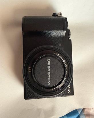 Panasonic Lumix DC-GX9 + 2 obiettivi + SD 256 GB