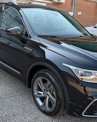 Volkswagen Tiguan Allspace 2.0 TDI SCR DSG R-Line 