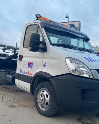 IVECO DAILY 35C18 SCARRABILE PATENTE B CARROATTREZ